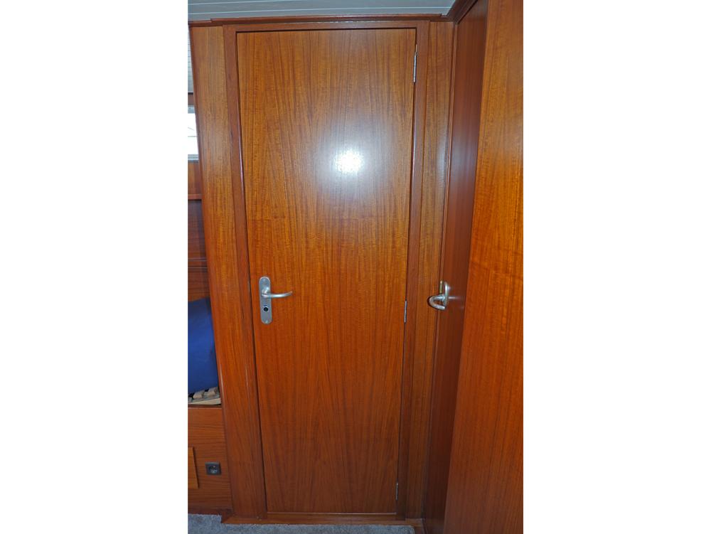 Aft cabin, Accommodation